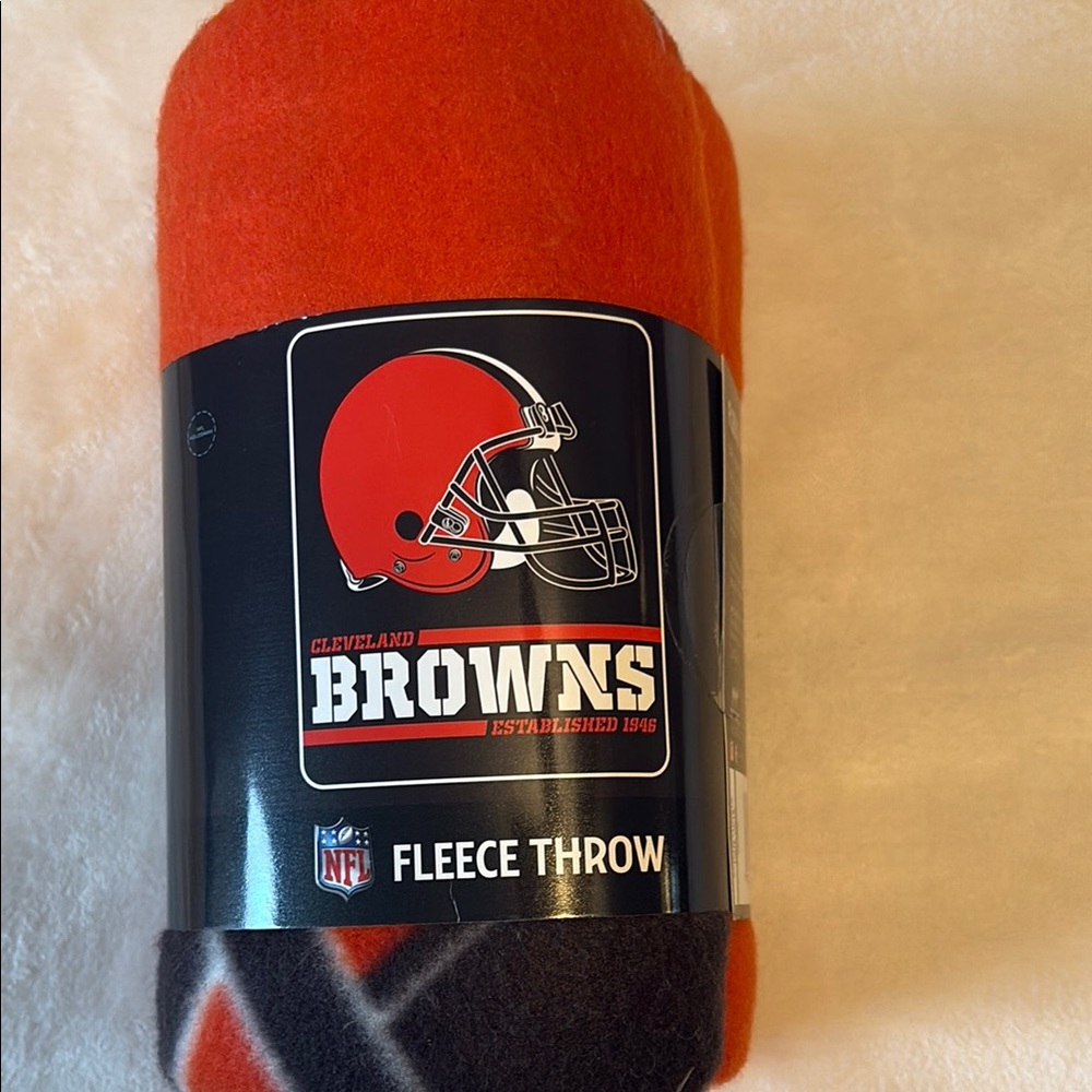 CLEVELAND BROWNS FLEECE THROW.